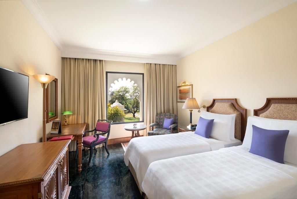 Trident Udaipur Deluxe Aravalli View Room King 2