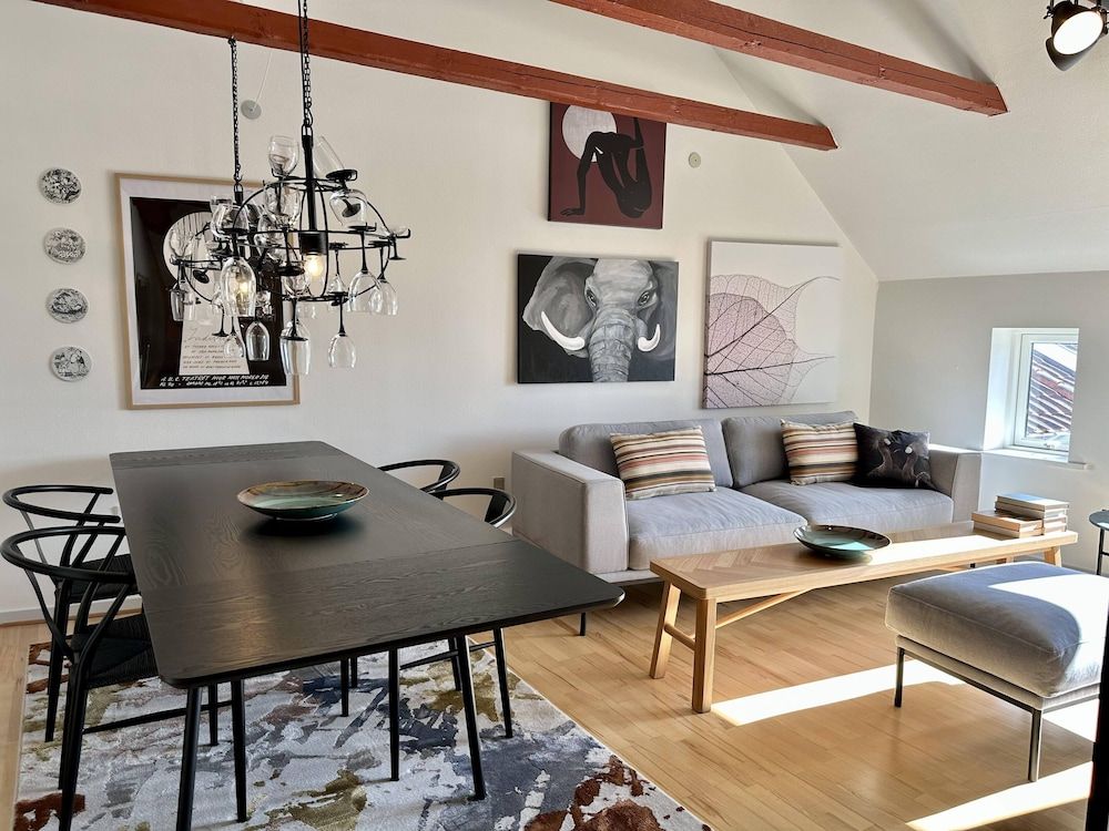 Skuespiller Centralen Penthouselejlighed for 4 Personer. (Frk. Rahbek På 2.) 2