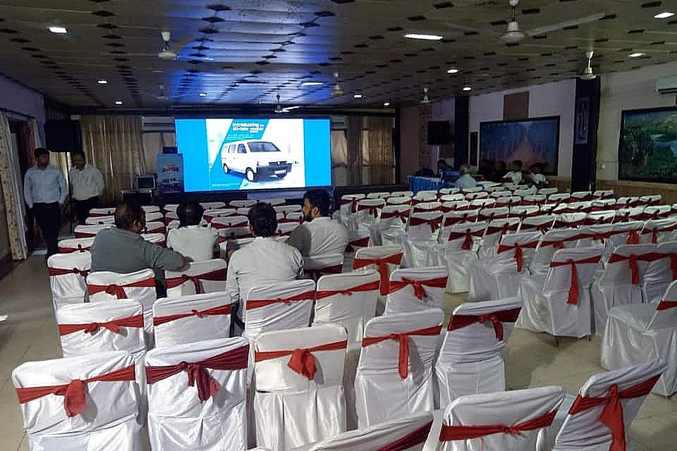 100-175 theatrical seating