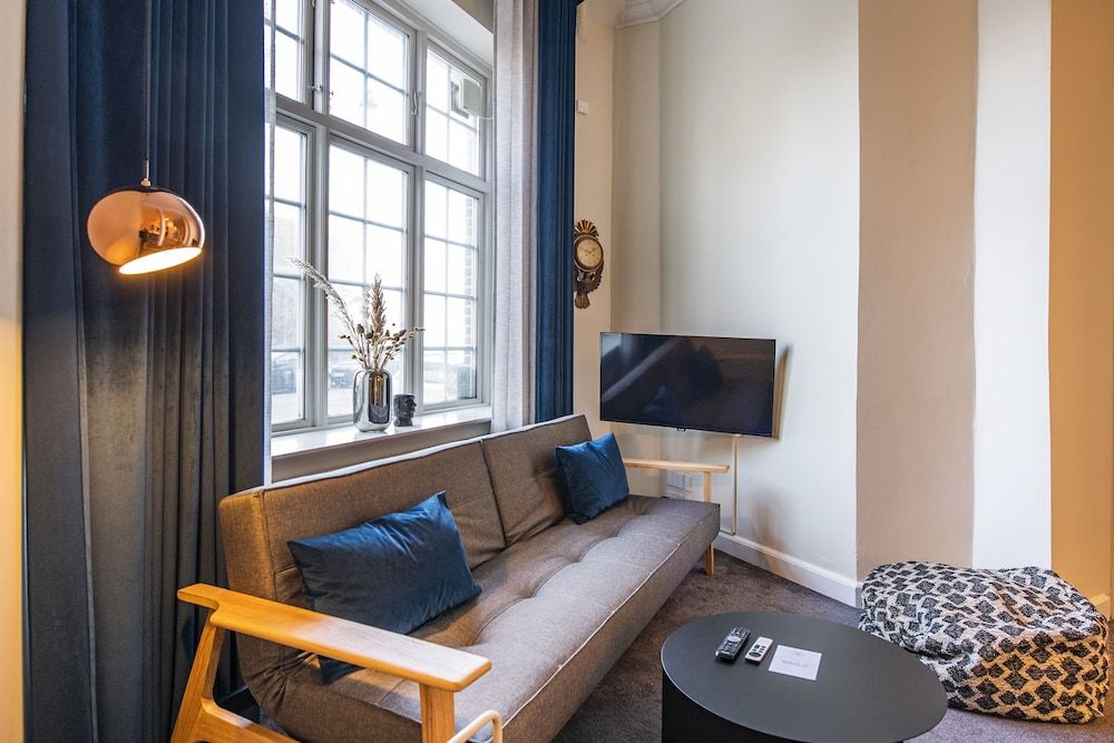 The Citadel apartments by Daniel&Jacob’s Comfort Apartment, Private Bathroom, Garden View (Front) 24