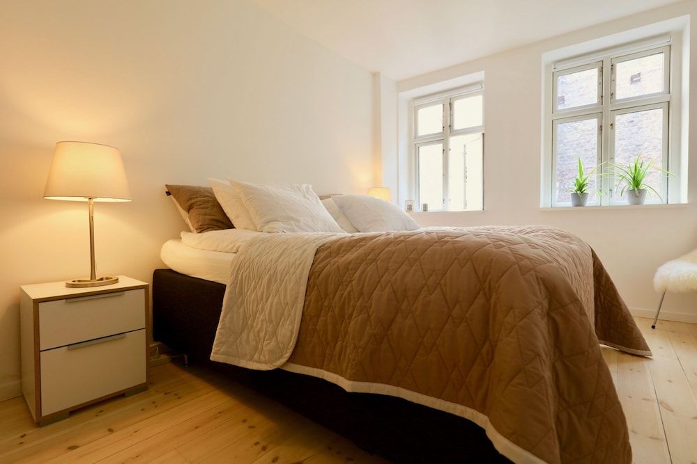 Dinesen Collection Two-Story Condos by Nyhavn Harbour Luxury Apartment, 3 Bedrooms 10