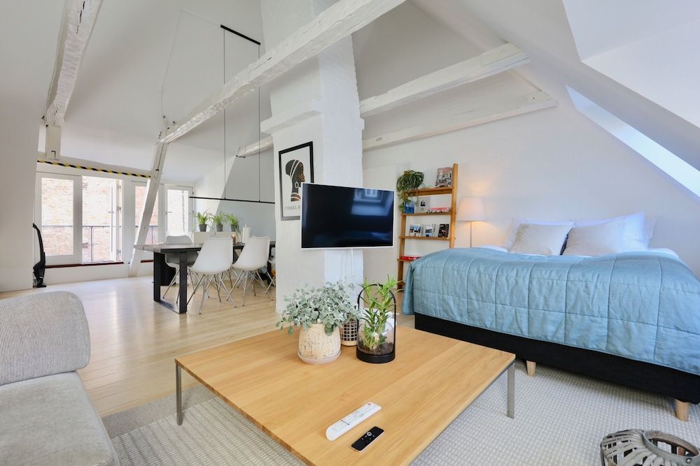 Dinesen Collection Two-Story Condos by Nyhavn Harbour Deluxe Penthouse, 3 Bedrooms 9