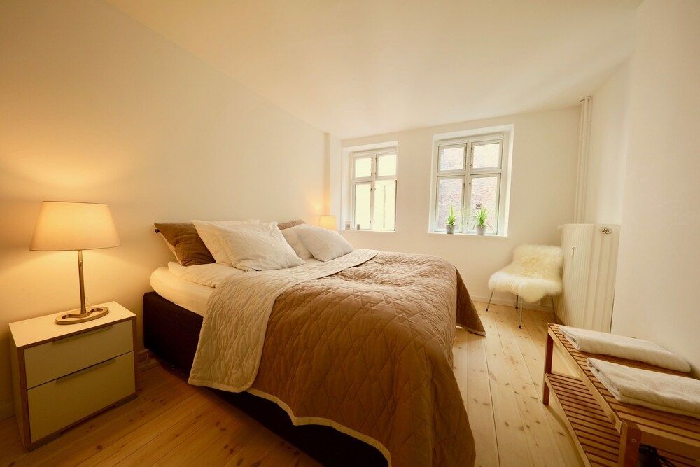 Dinesen Collection Two-Story Condos by Nyhavn Harbour Luxury Apartment, 3 Bedrooms 12