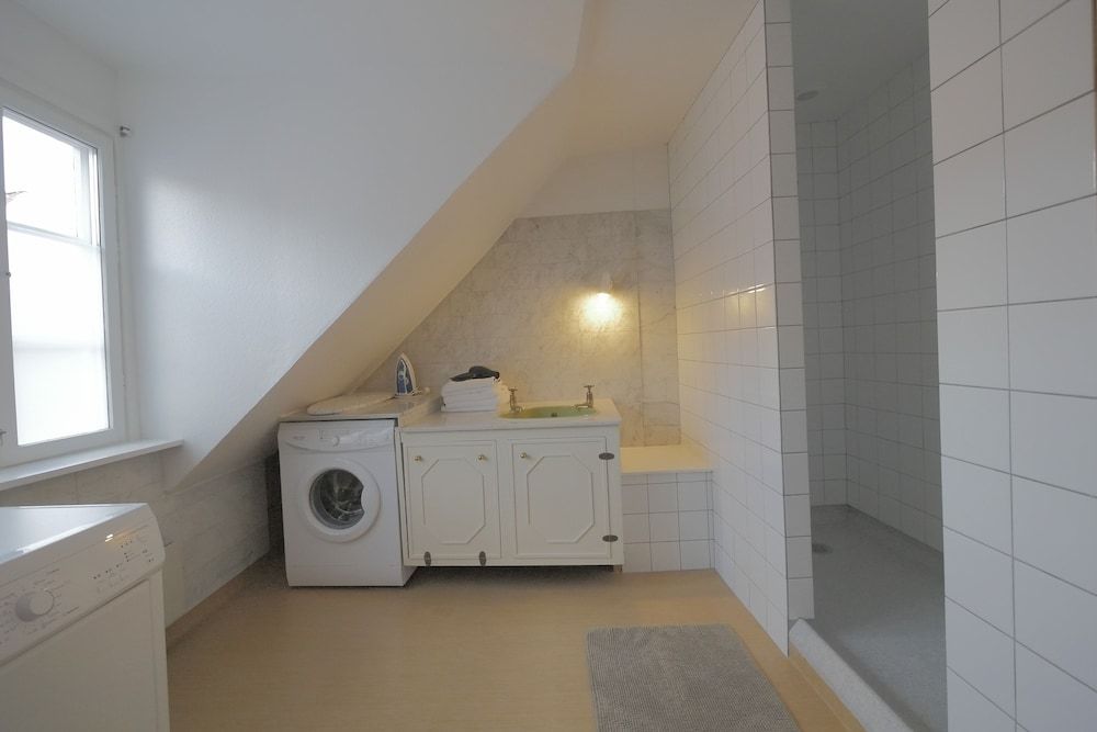Direct Inner City 1 Apartment 5