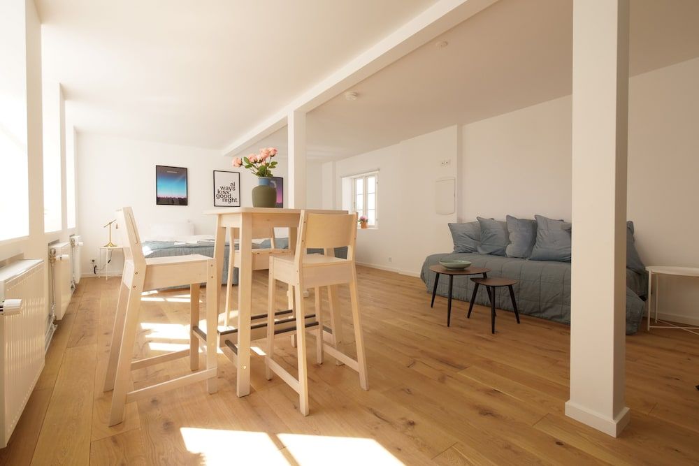 undefined Rent a place to sleep 2 5