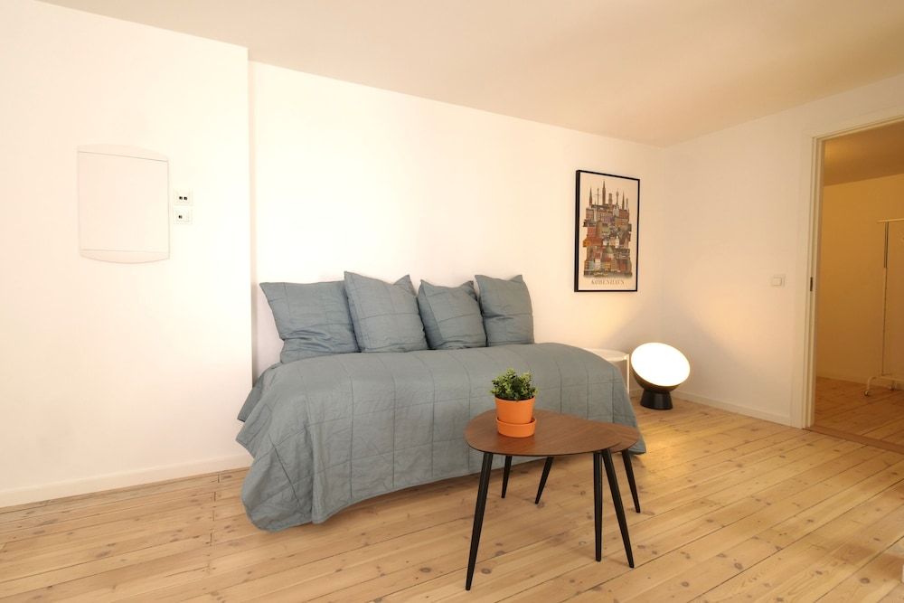 undefined Rent a place to sleep 3 6