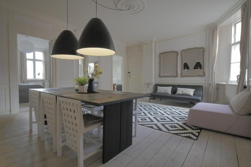 undefined Direct Inner City 2 6