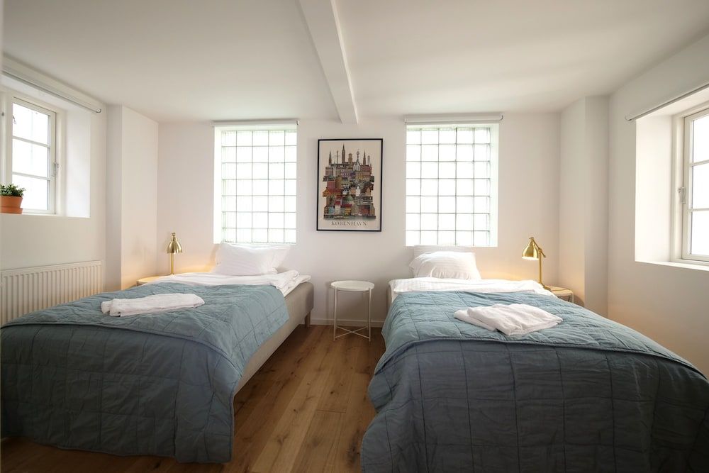 undefined Rent a place to sleep 1 2