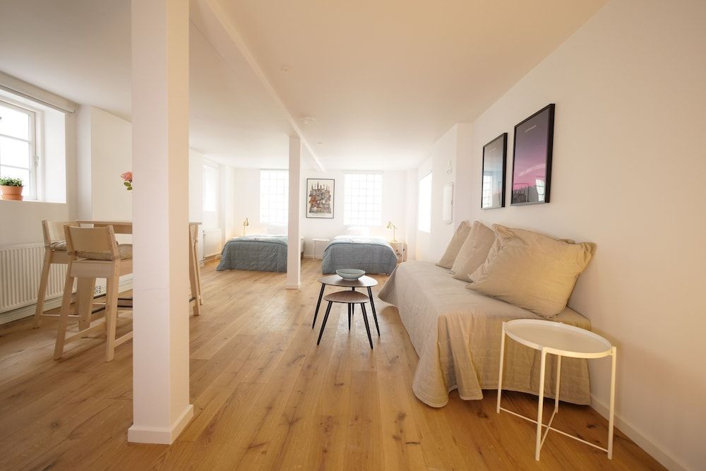 undefined Rent a place to sleep 1 3
