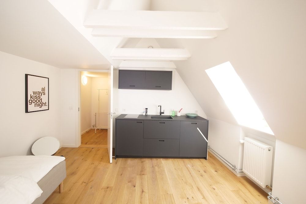 undefined Rent a place to sleep 4 7