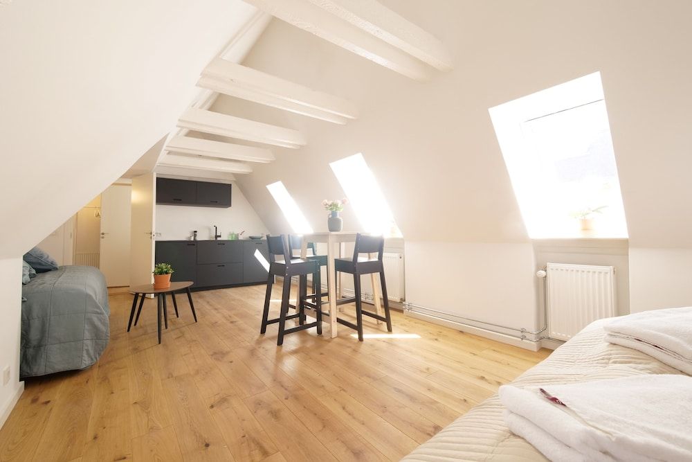 undefined Rent a place to sleep 4 6