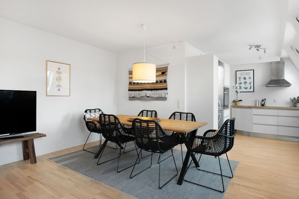 undefined Sanders Leaves - Cute 1-bdr Apt w Terrace 7