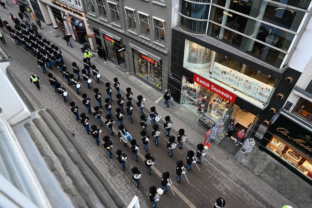 undefined Sanders King - Cute 3-bdr Apt in City Center 3