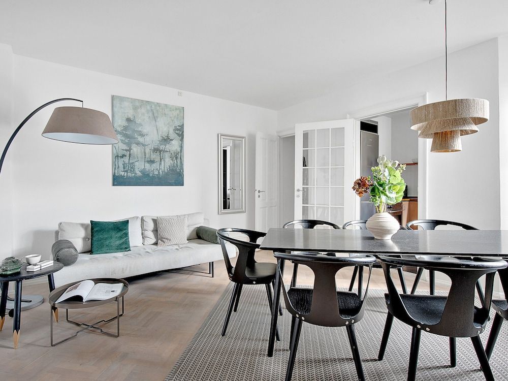 undefined Sanders Stage - Endearing 3-bdr. Apt. Near Nyhavn 9