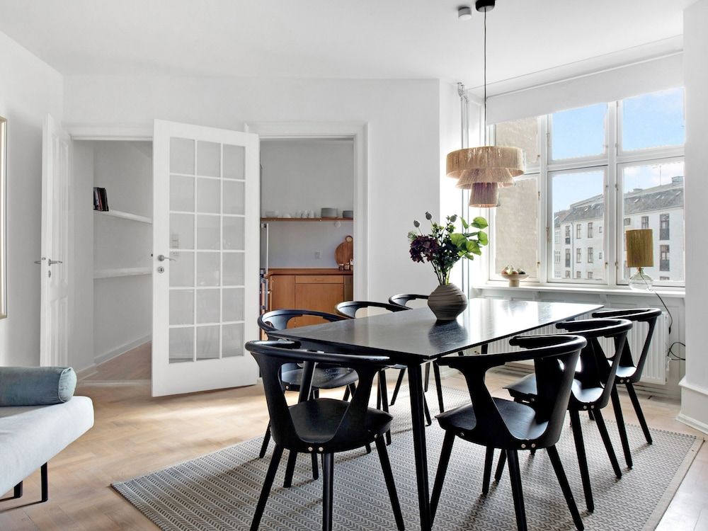 undefined Sanders Stage - Endearing 3-bdr. Apt. Near Nyhavn 8