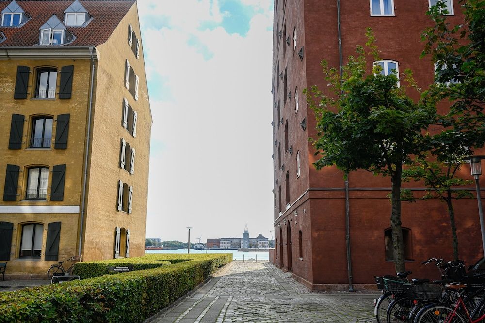 undefined Sanders Frontier - Nice 2-bdr Apt Near Harbour 7