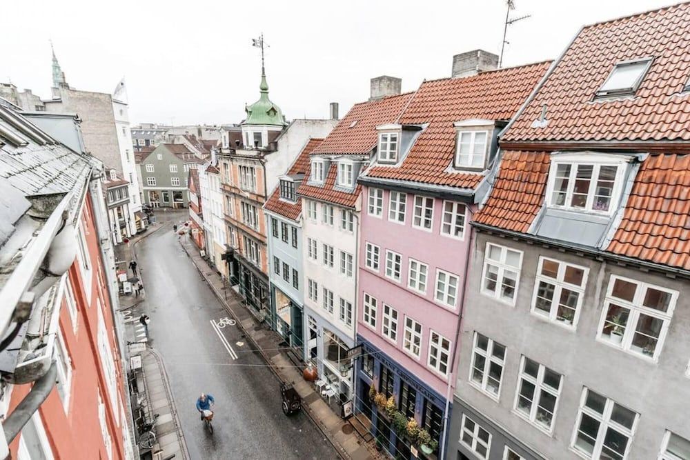 101sqm apt Heart of Copenhagen 100m to the Metro Apartment 32