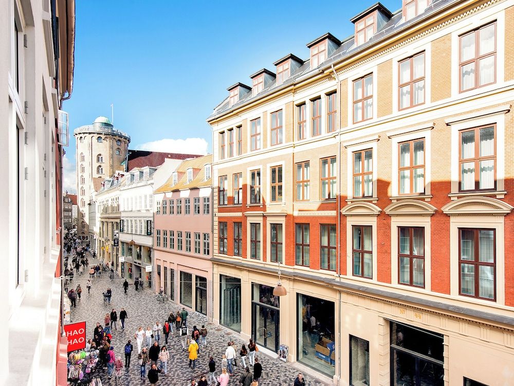 undefined Sanders Leaves - Charming 3-bdr Apt With City View 5