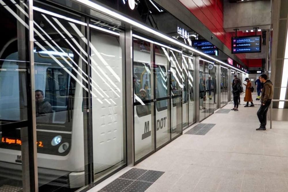 undefined 170sqm Apt 50M to Main Street Metro Canals 3