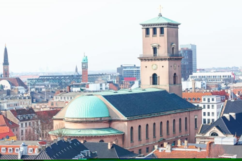 Balcony Apt Central in Copenhagen 50M to Metro Apartment 43