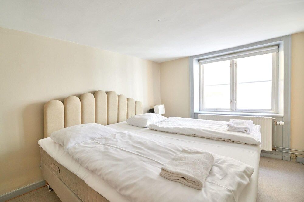 Balcony Apt Central in Copenhagen 50M to Metro Apartment 32