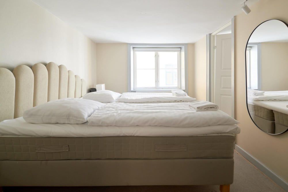 Balcony Apt Central in Copenhagen 50M to Metro Apartment