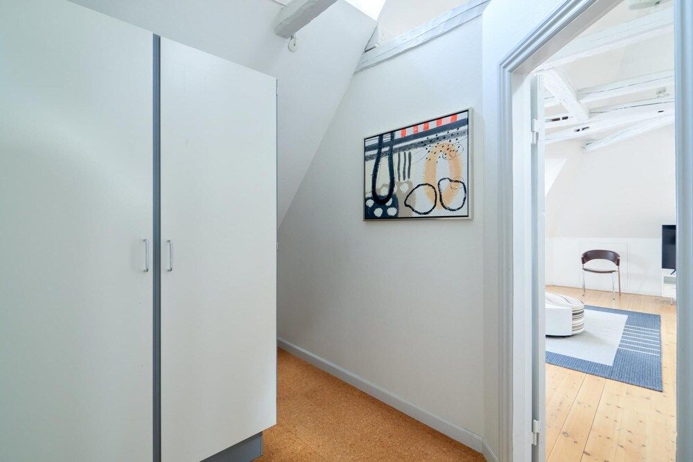 Bright Apartment Next to Tivoli Heart of CPH Apartment 52