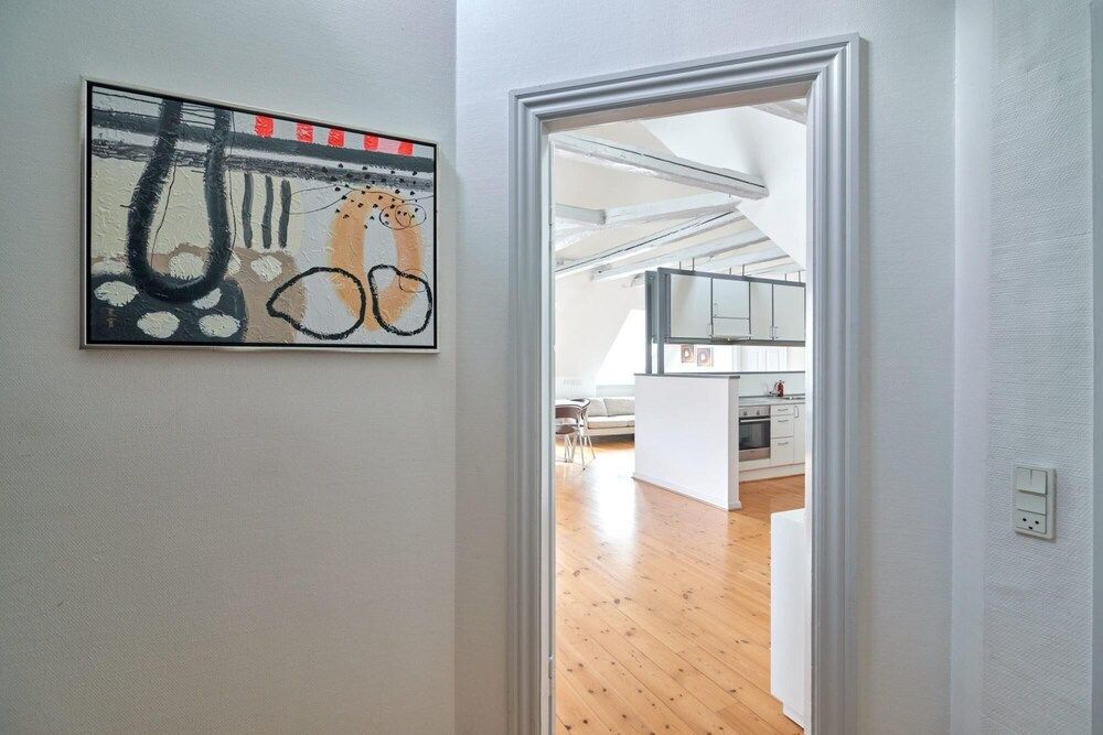 Bright Apartment Next to Tivoli Heart of CPH Apartment 47