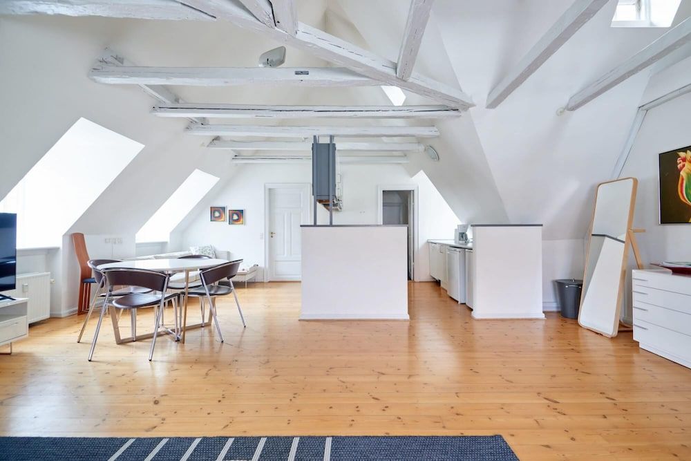 Bright Apartment Next to Tivoli Heart of CPH Apartment 71