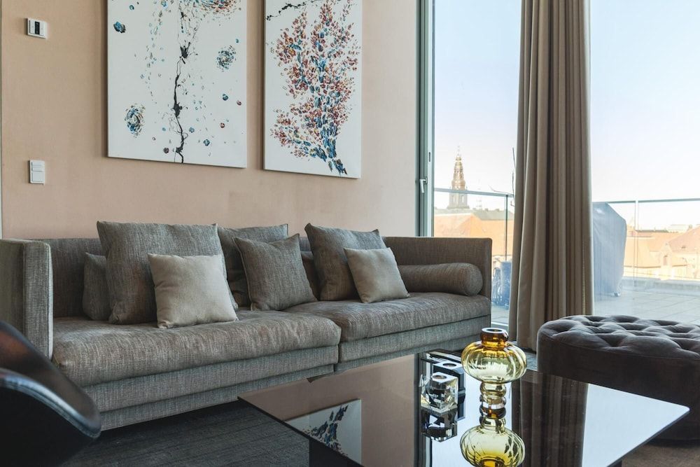 High-end Design Heart of CPH Apartment 99