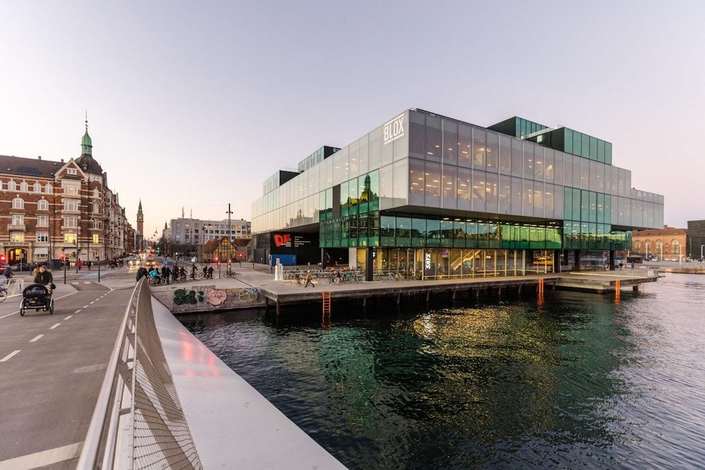 High-end Design Heart of CPH Apartment 22