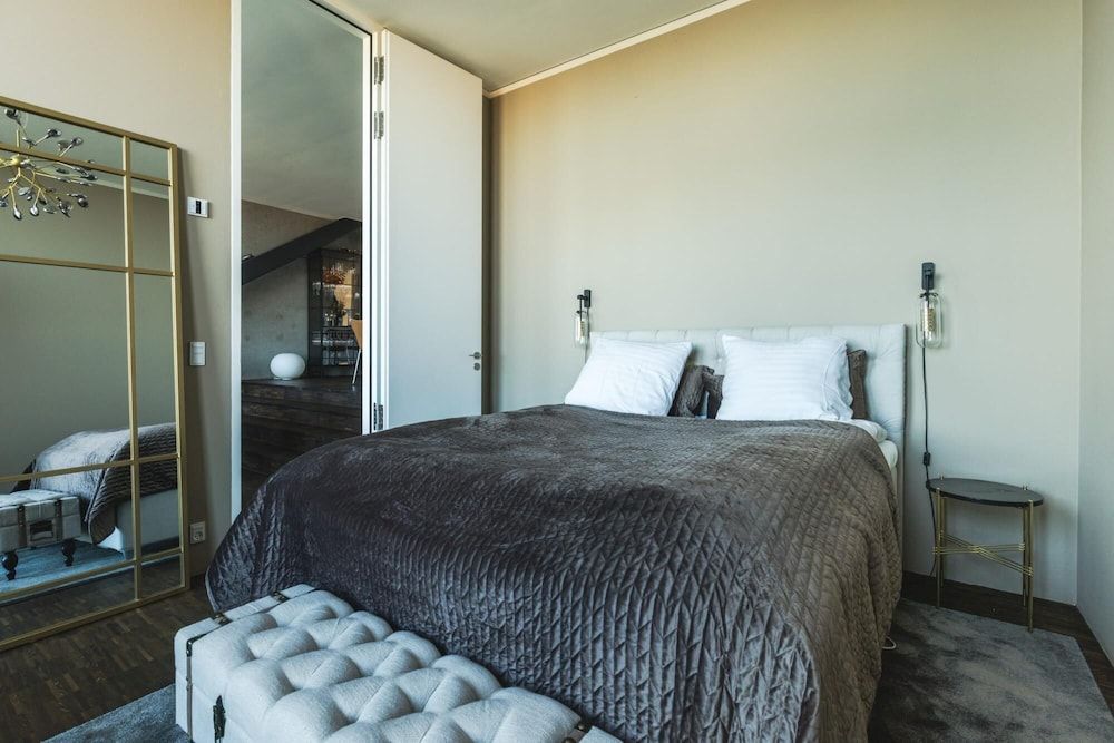 High-end Design Heart of CPH Apartment 32