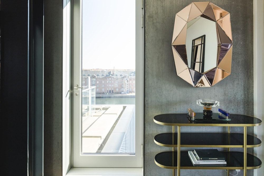 undefined High-end Design Heart of CPH 6