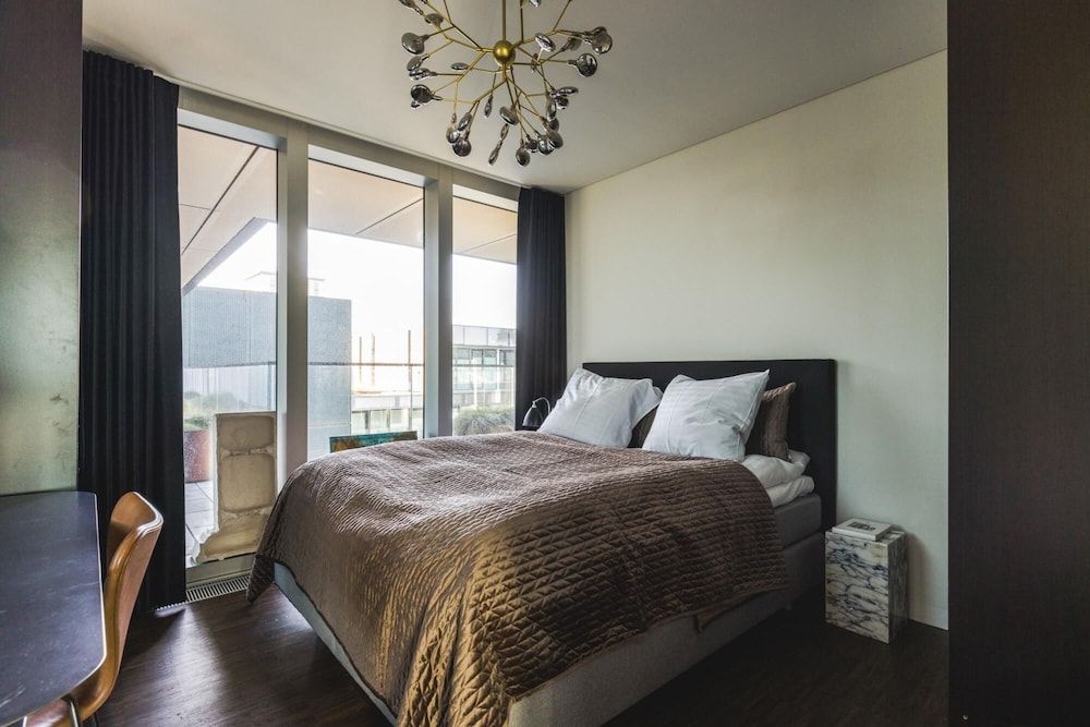 High-end Design Heart of CPH Apartment 81