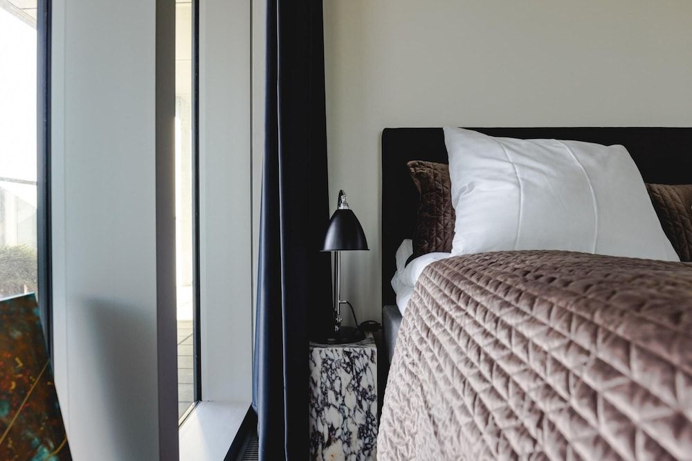 High-end Design Heart of CPH Apartment 42