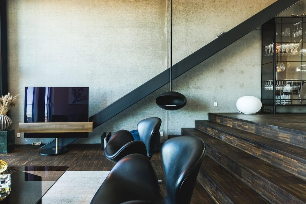 High-end Design Heart of CPH Apartment 70