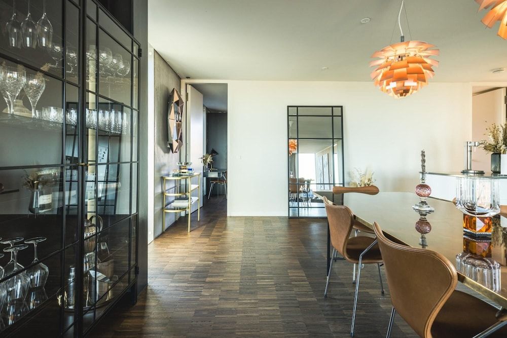undefined High-end Design Heart of CPH 10