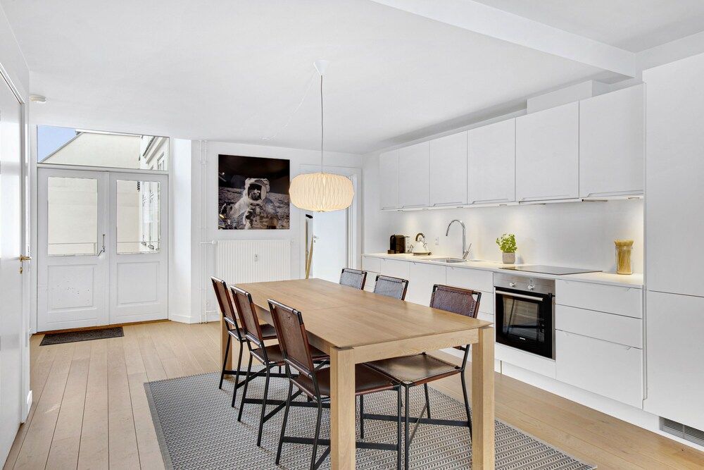 undefined Sanders Monarch - Nice 1-bdr Apt With Balconies 10