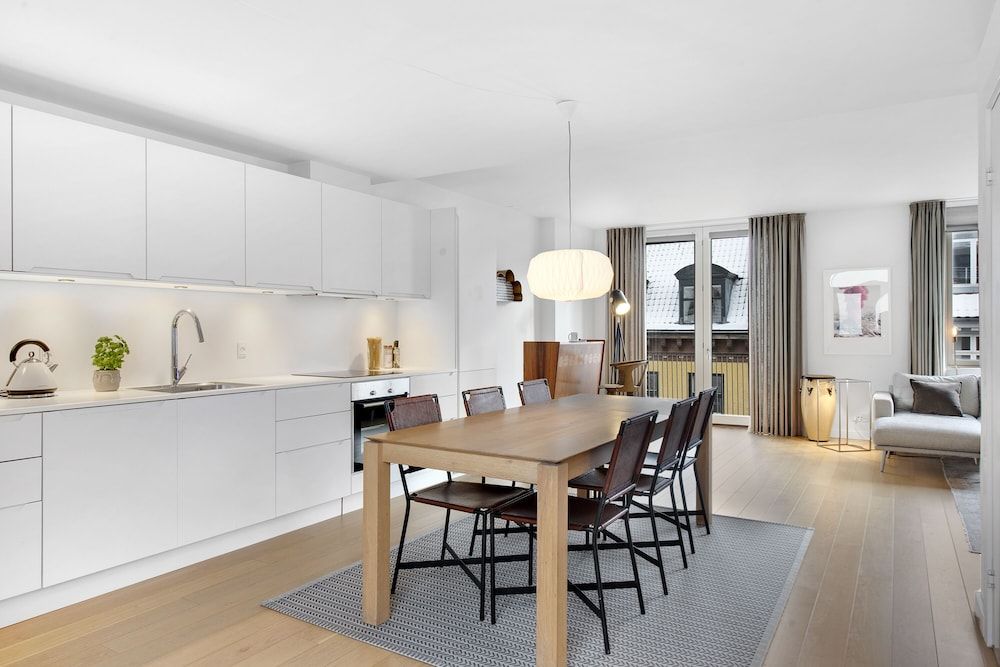 undefined Sanders Monarch - Nice 1-bdr Apt With Balconies 9