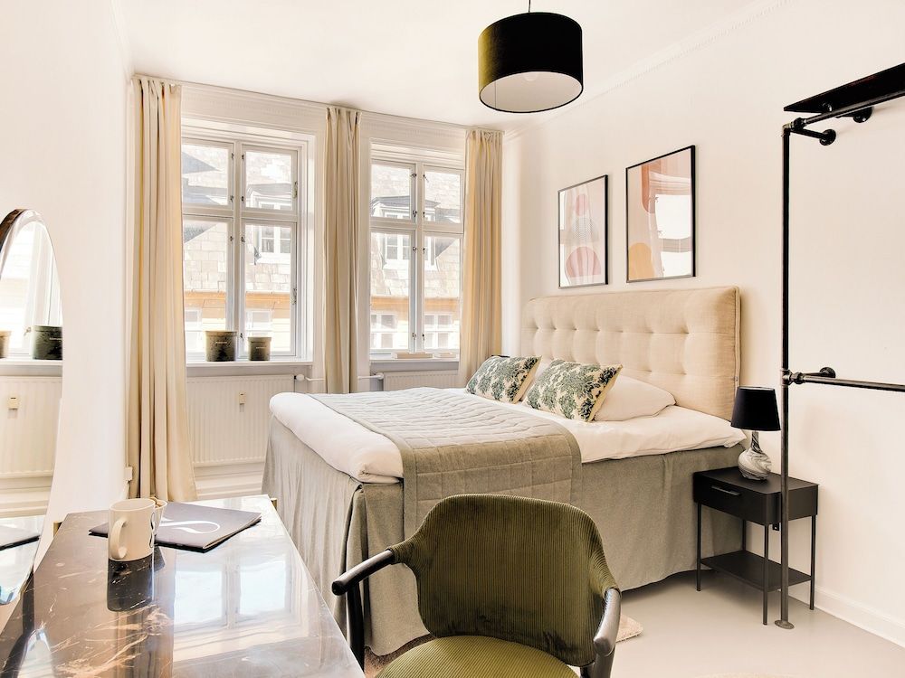 undefined Sanders City - Nimble 1 Bdr Apt In the Capital 9