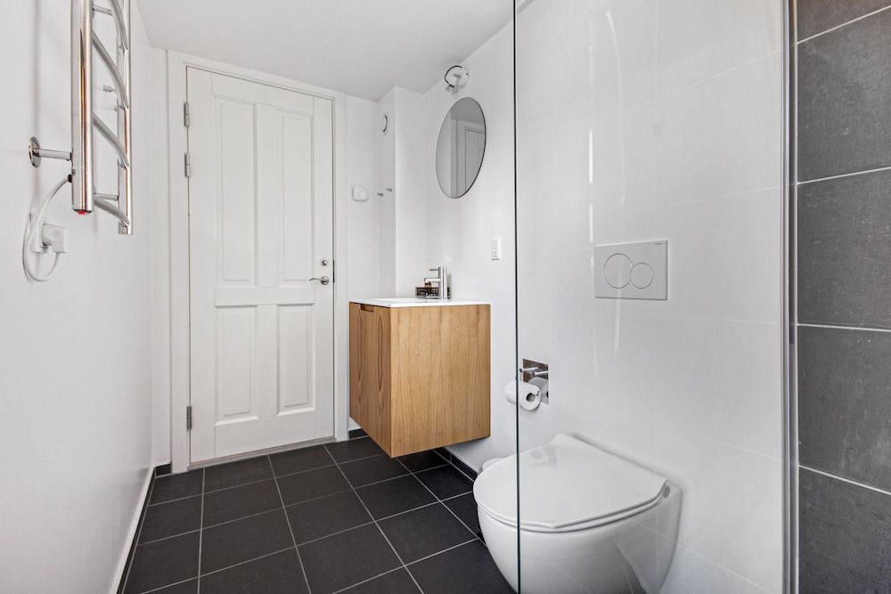 Sanders Regent - Treasured 3-bdr Apt With Terrace Apartment, 3 Bedrooms, Terrace, City View 11