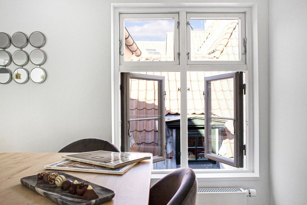 Sanders Regent - Treasured 3-bdr Apt With Terrace Apartment, 3 Bedrooms, Terrace, City View 14