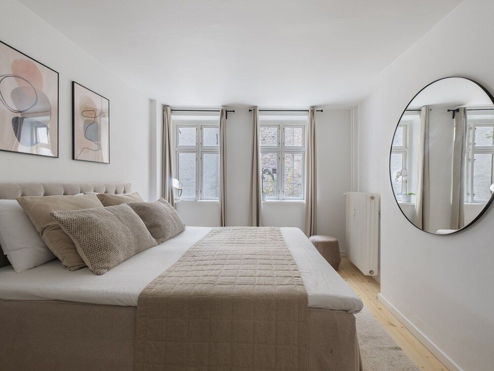 undefined Sanders Main - Cozy 2-bdr Apt Close to Nyhavn 10