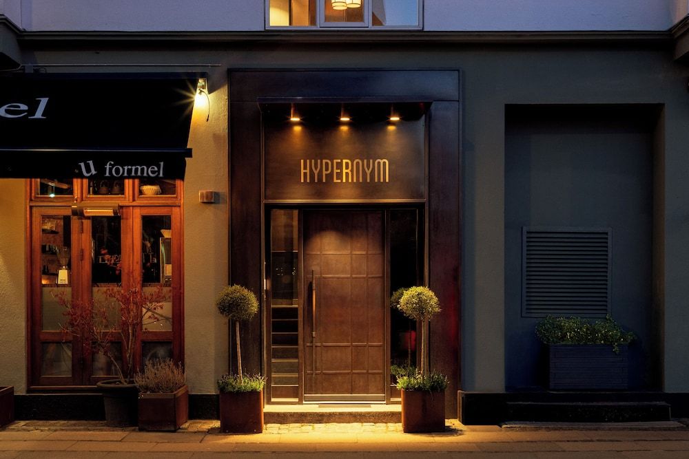 undefined Hypernym Hotel & Suites 3
