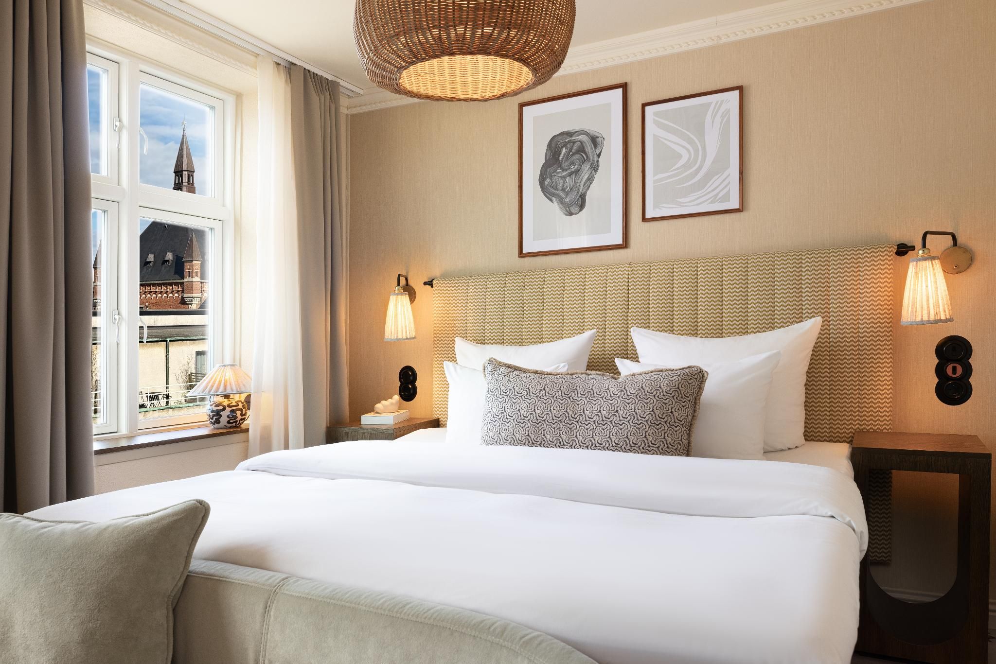 Junior Suite with Balcony