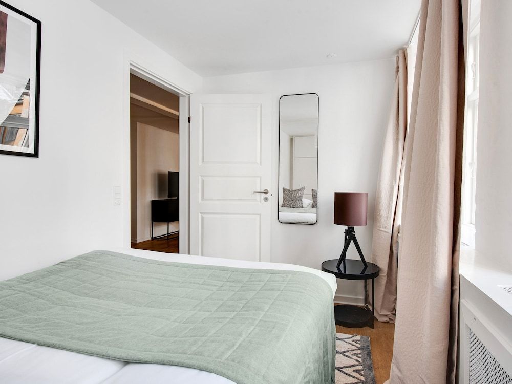 undefined Sanders City - Pleasant 4-bdr Apt in the Capital 5