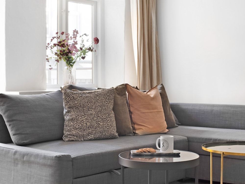 Sanders City - Pleasant 4-bdr Apt in the Capital Apartment, 4 Bedrooms, Balcony, City View 20