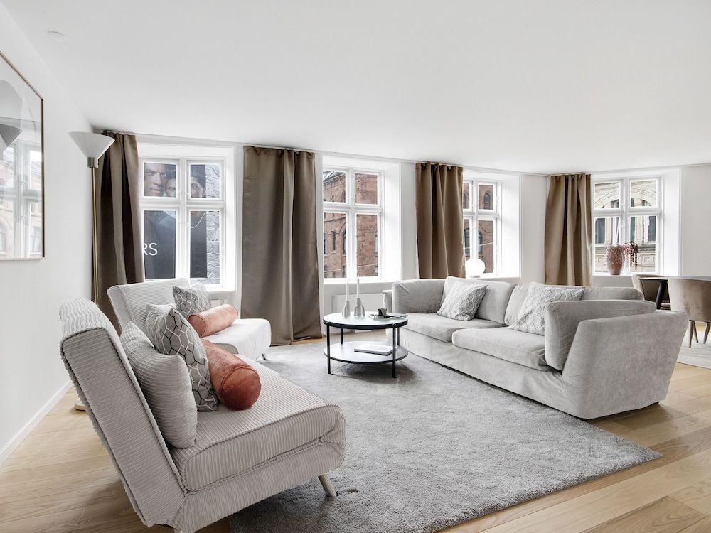 undefined Sanders Regent - Lovely 2-bdr Apt w Terrace 9