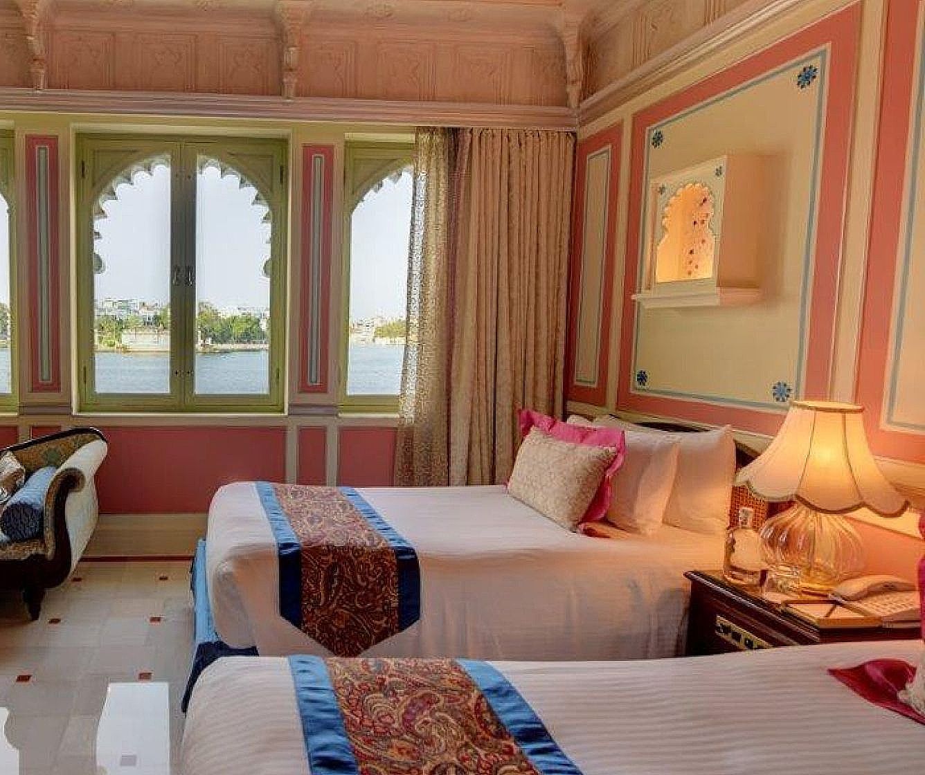Luxury Room Lake View Twin
