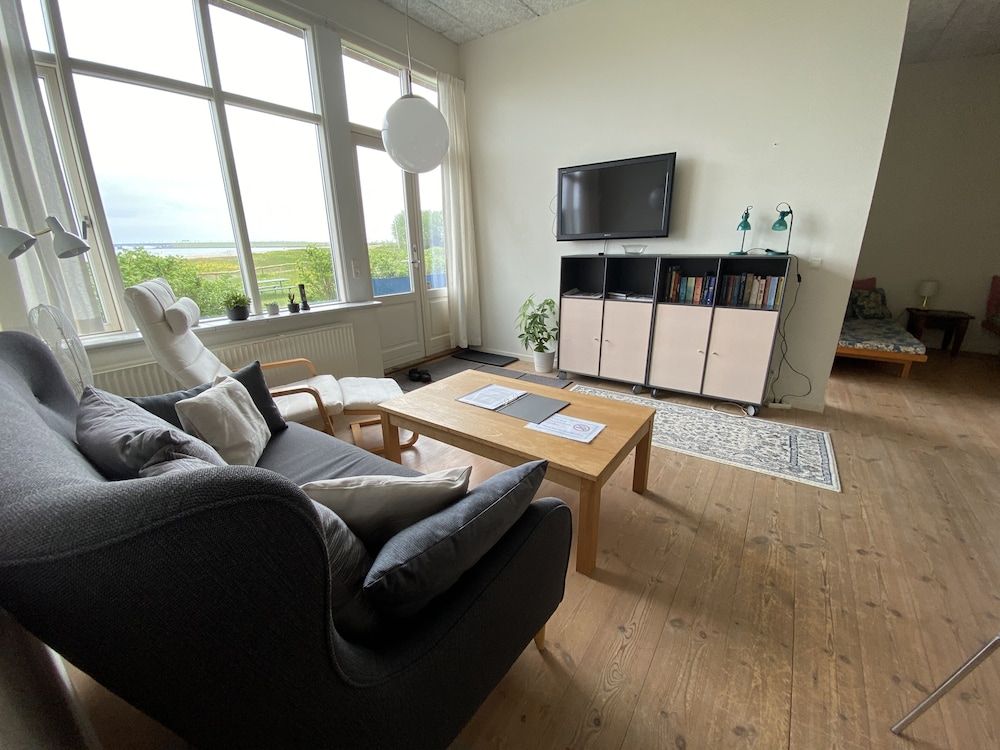 Skaerven Beachfront Condos and Cottage Apartment, 2 Bedrooms, Non Smoking, Ocean View (B) 33